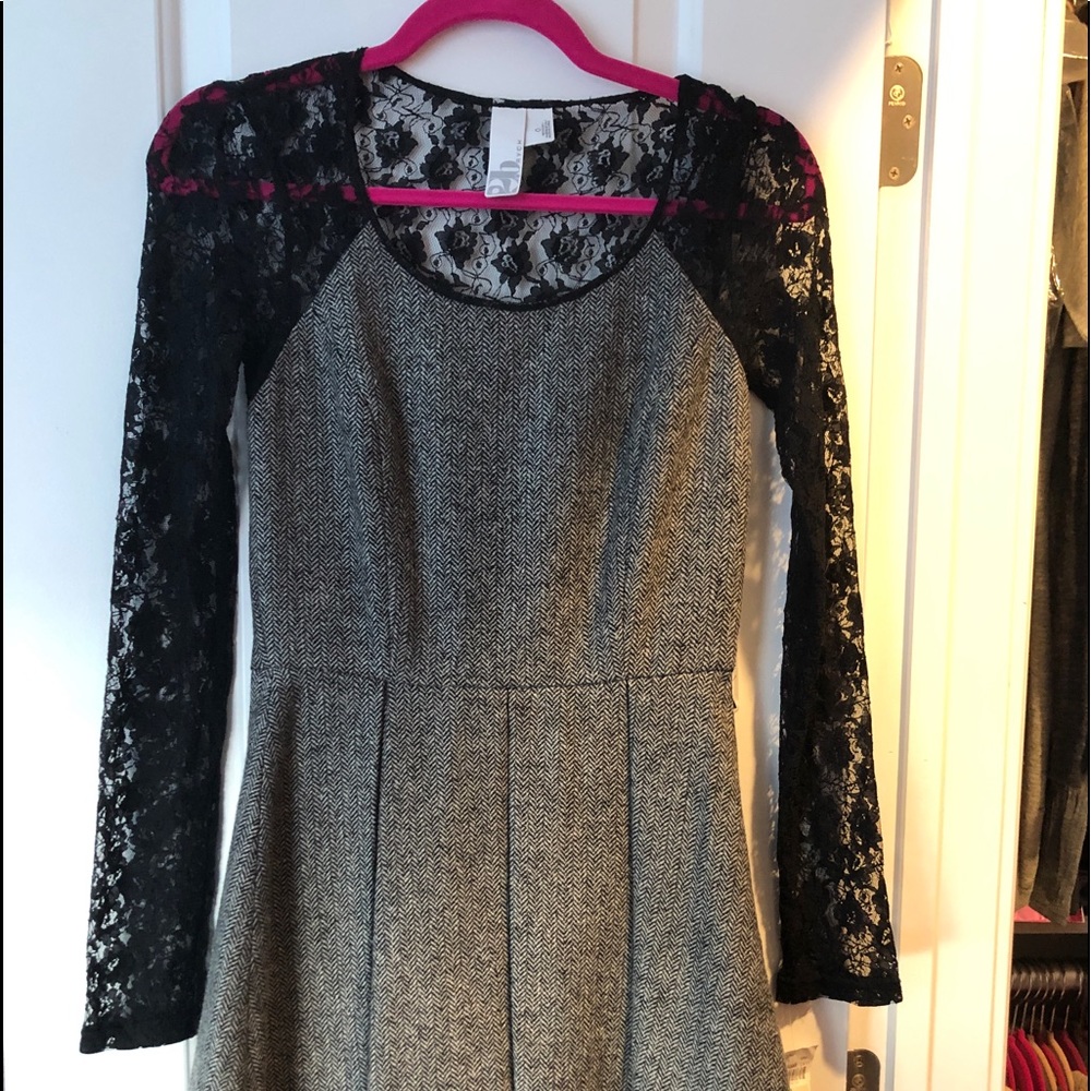 2brych wool and lace dress.